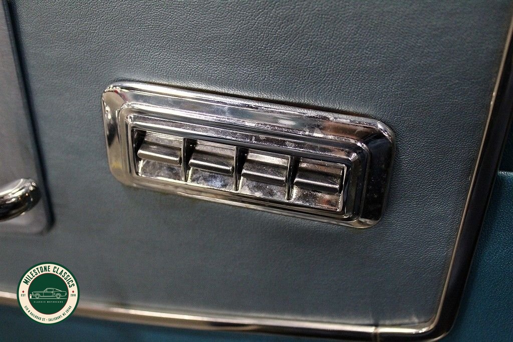 1958 Chevrolet Impala Convertible photo 30