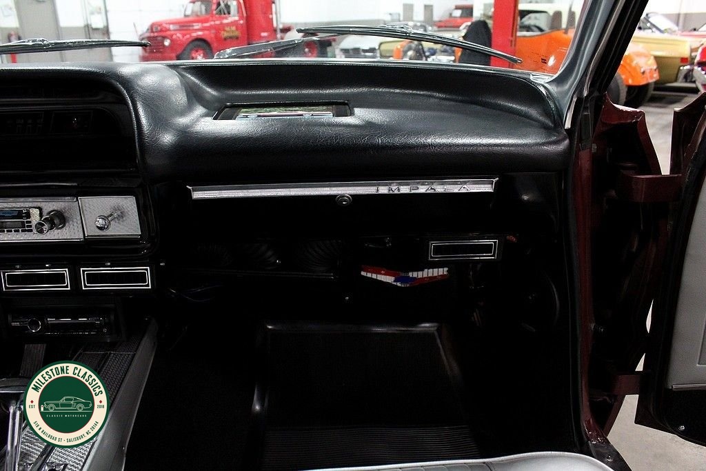 1964 Chevrolet Impala SS photo 35