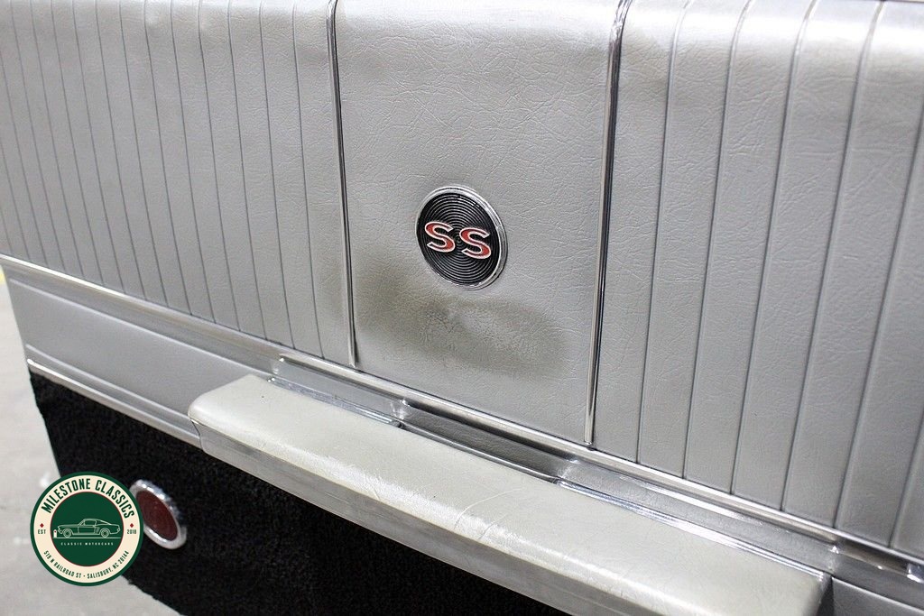 1964 Chevrolet Impala SS photo 38