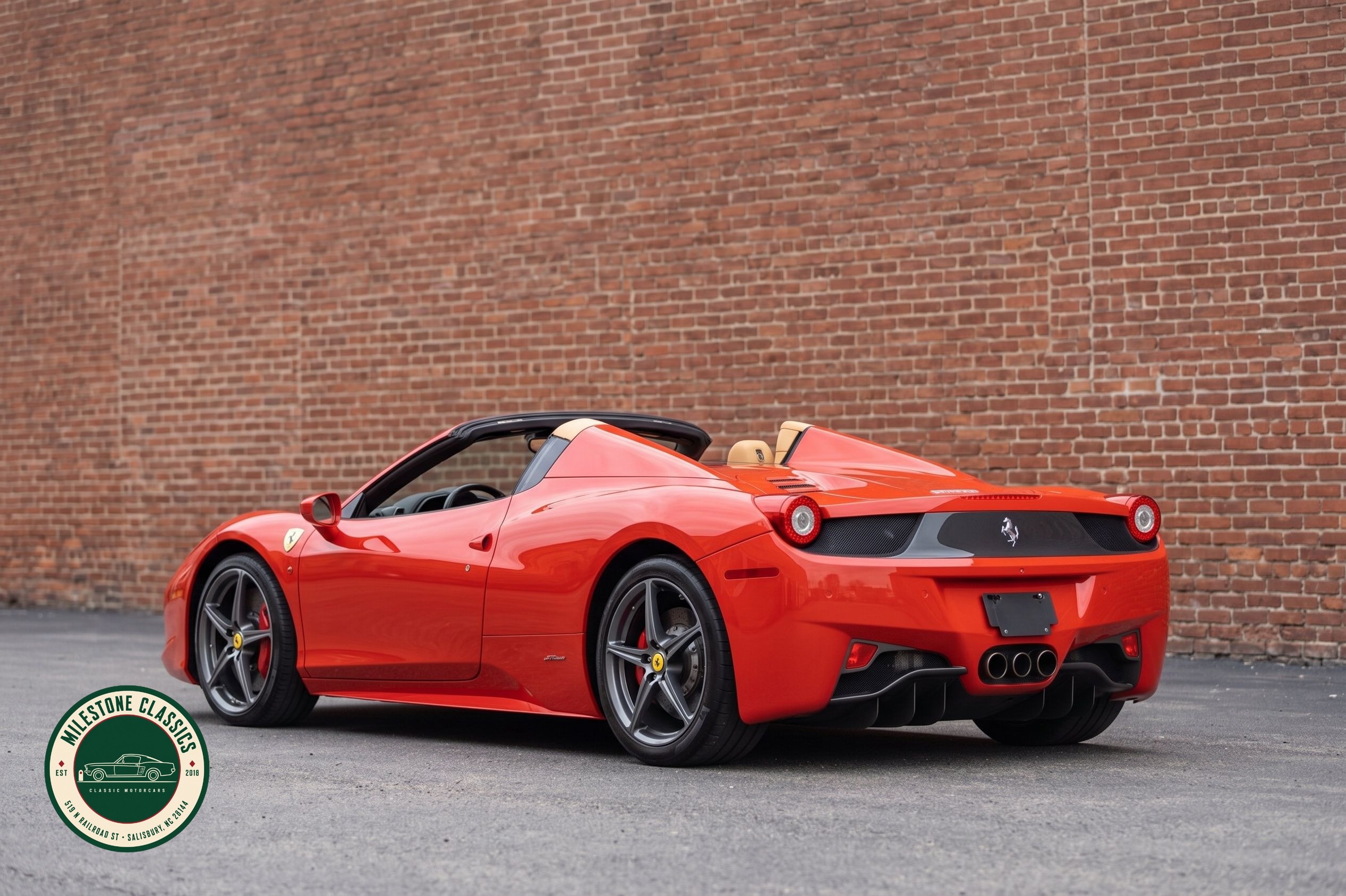 2013 Ferrari 458 Italia Spider photo 3