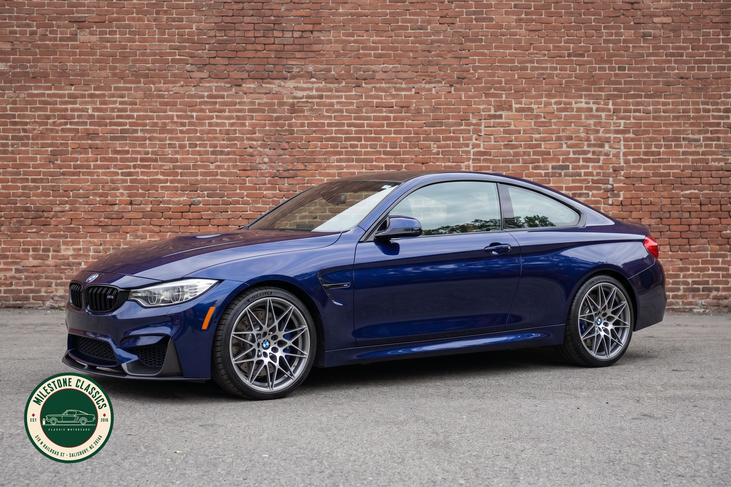 2017 BMW M4 Competition photo 2