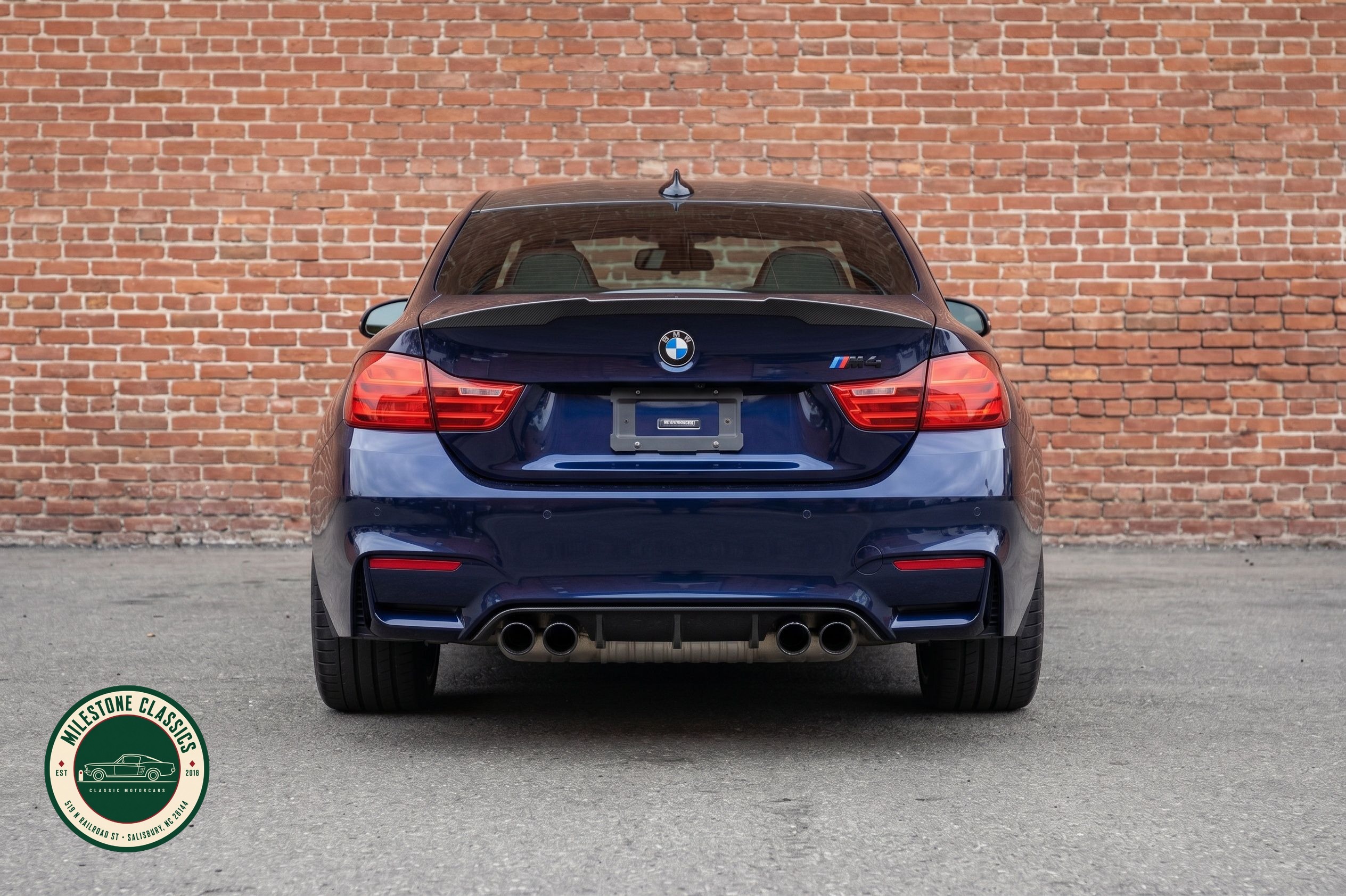 2017 BMW M4 Competition photo 8