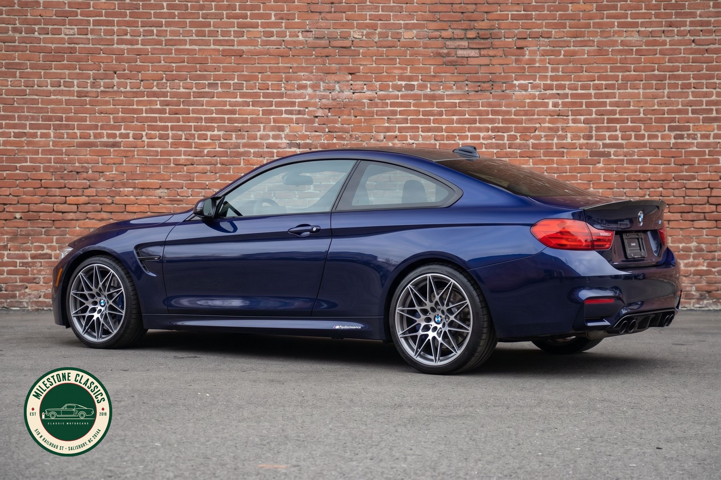 2017 BMW M4 Competition photo 7
