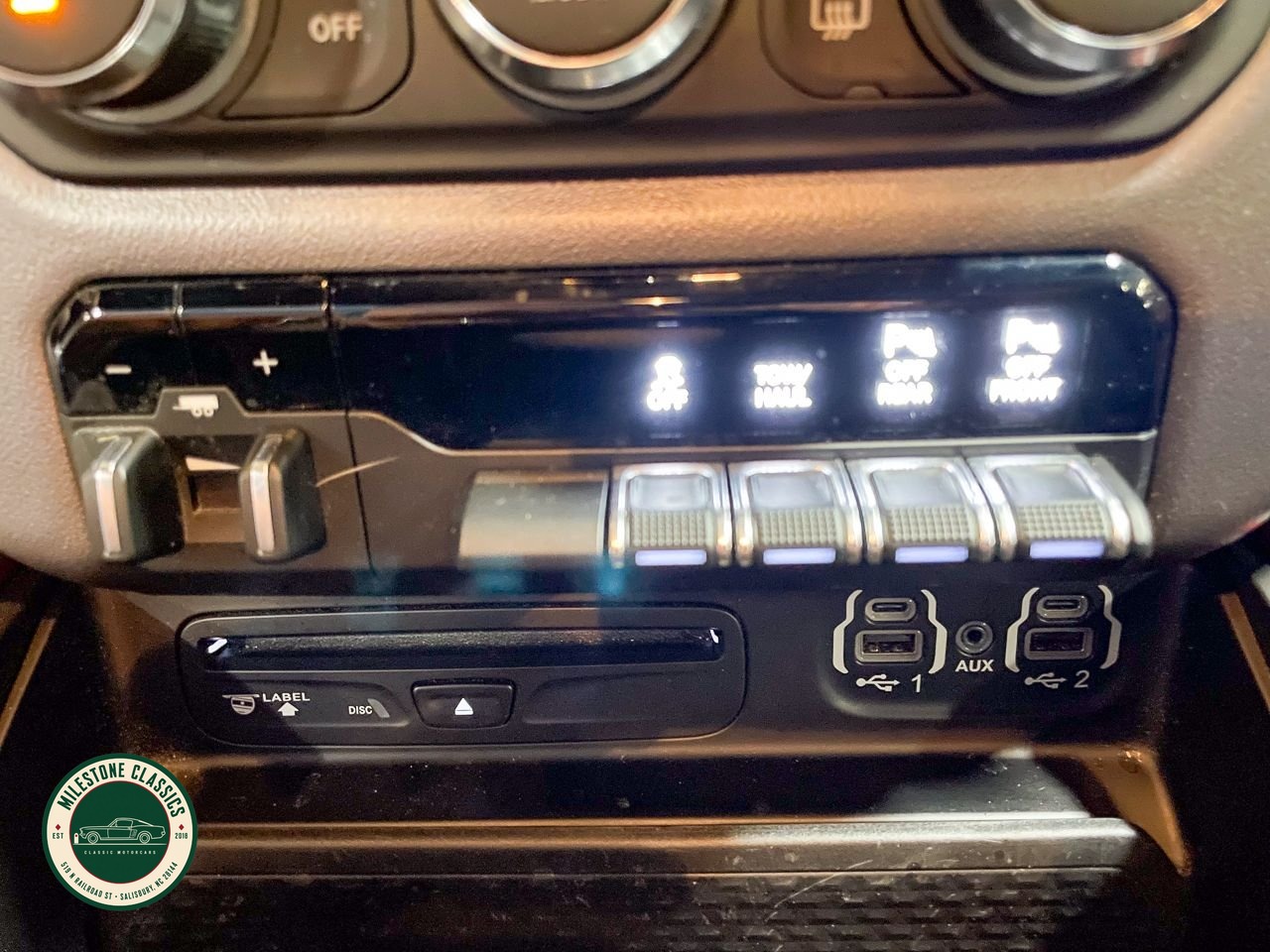 2019 Ram 1500 Rebel Crew Cab 4x4 photo 32