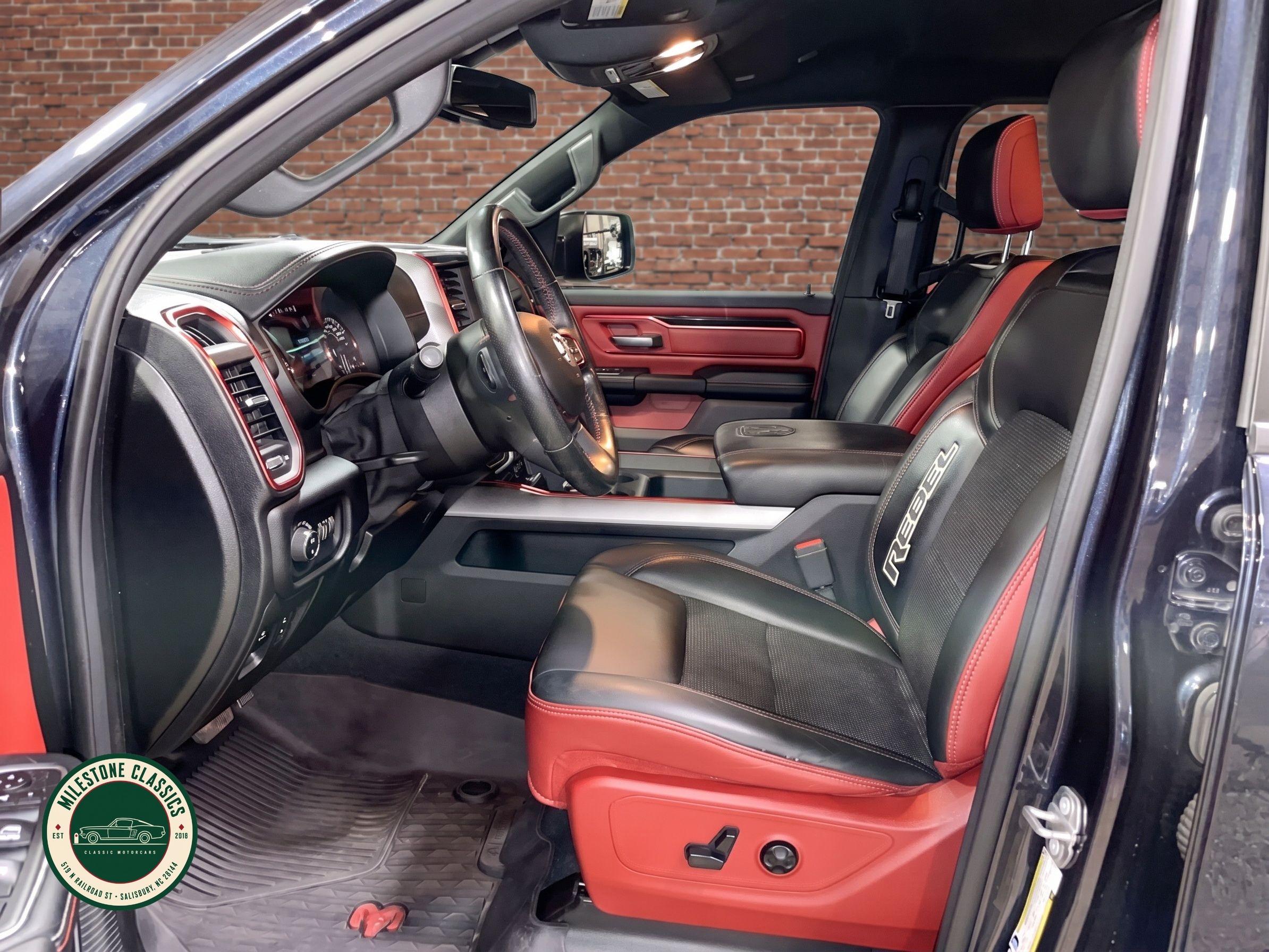 2019 Ram 1500 Rebel Crew Cab 4x4 photo 12