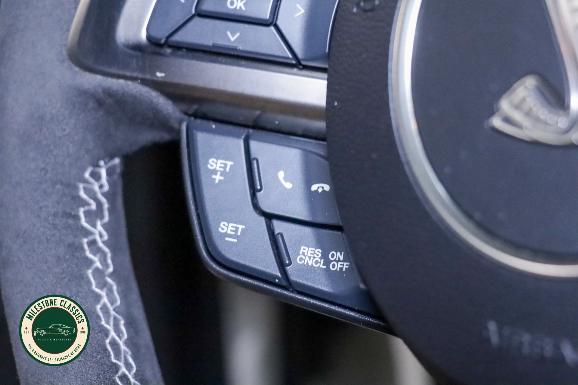 2020 Ford Mustang GT350 photo 34