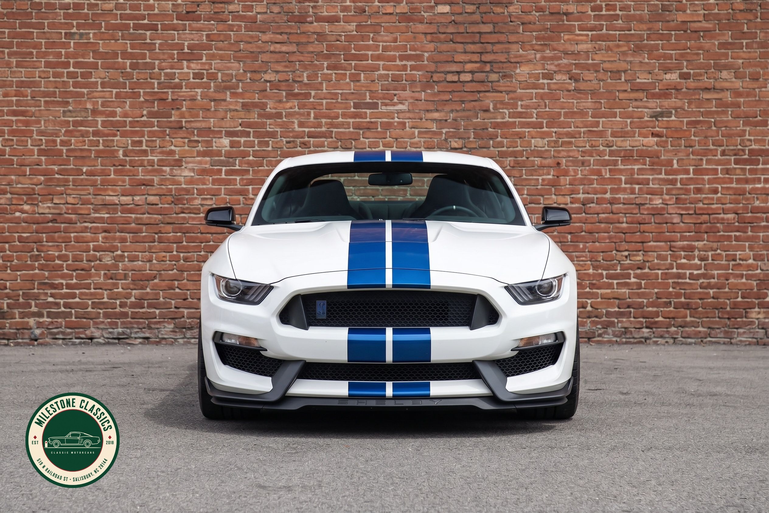 2020 Ford Mustang GT350 photo 2