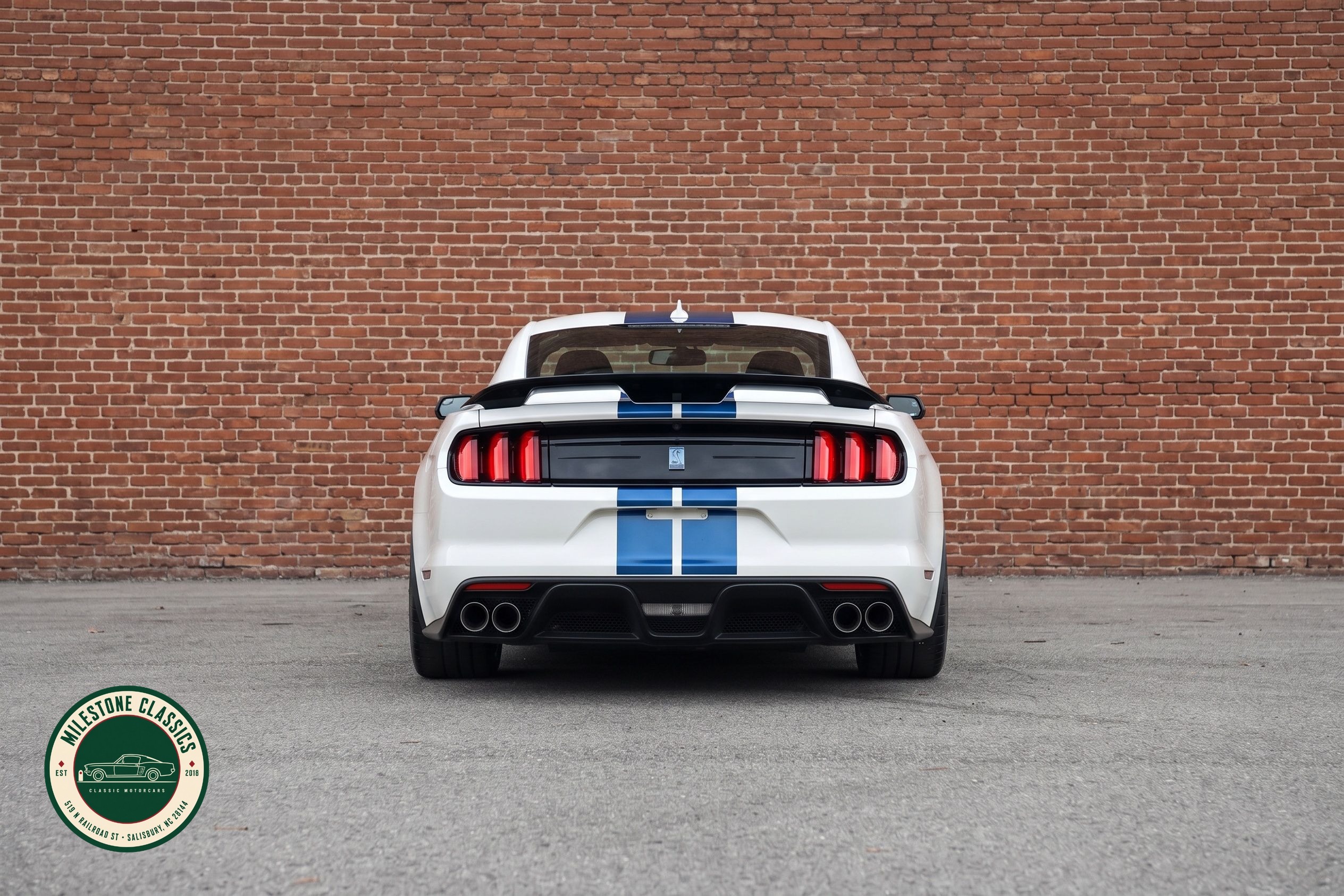 2020 Ford Mustang GT350 photo 8