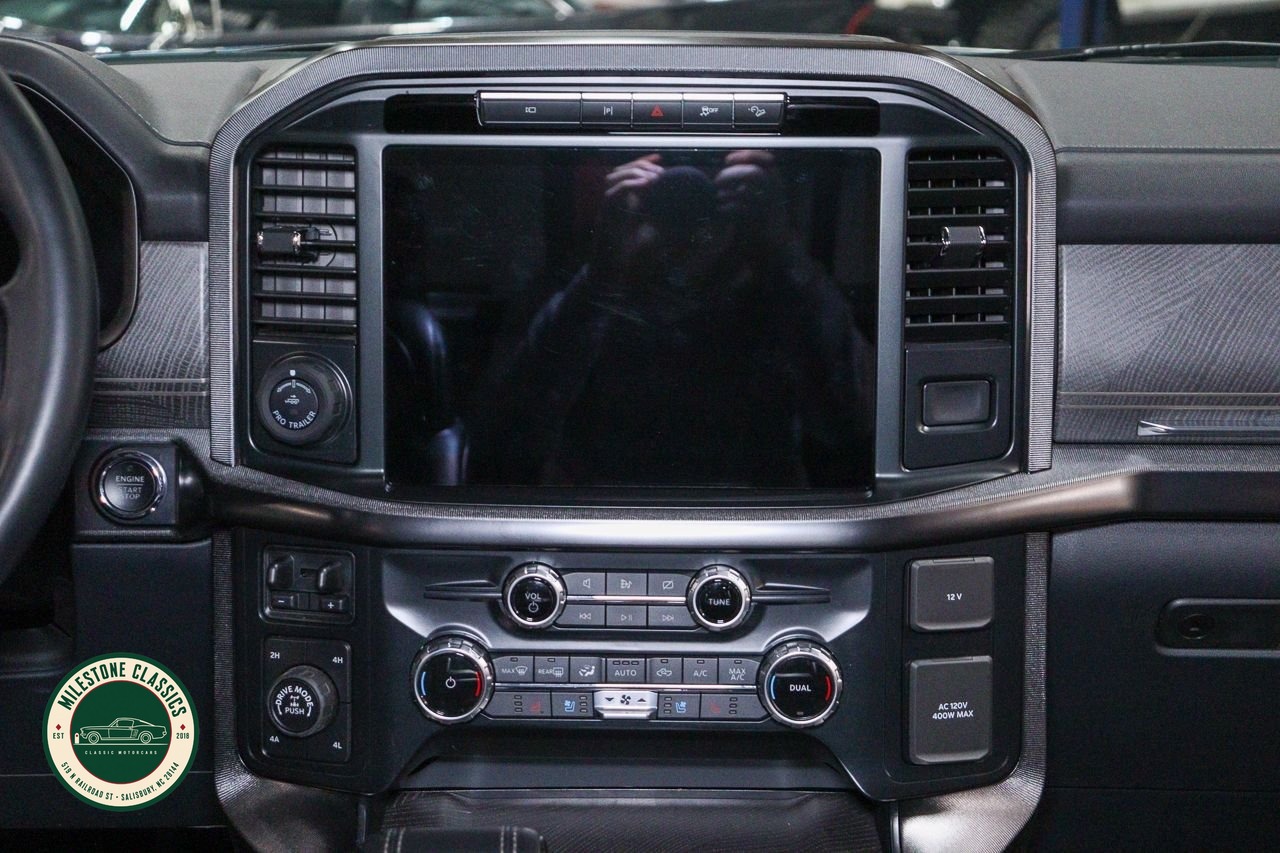 2023 Ford F150 Platinum photo 16