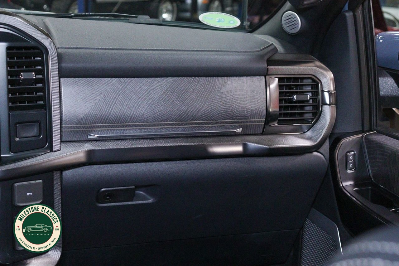 2023 Ford F150 Platinum photo 39