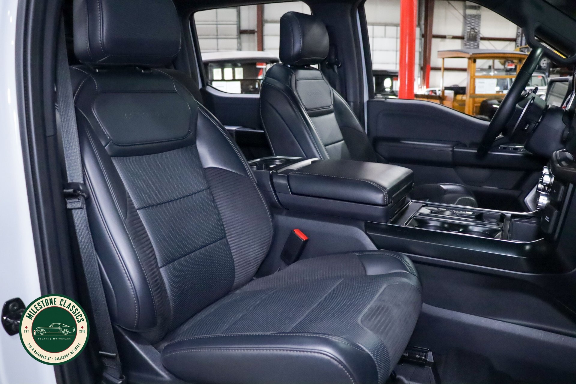 2023 Ford F150 Raptor photo 25