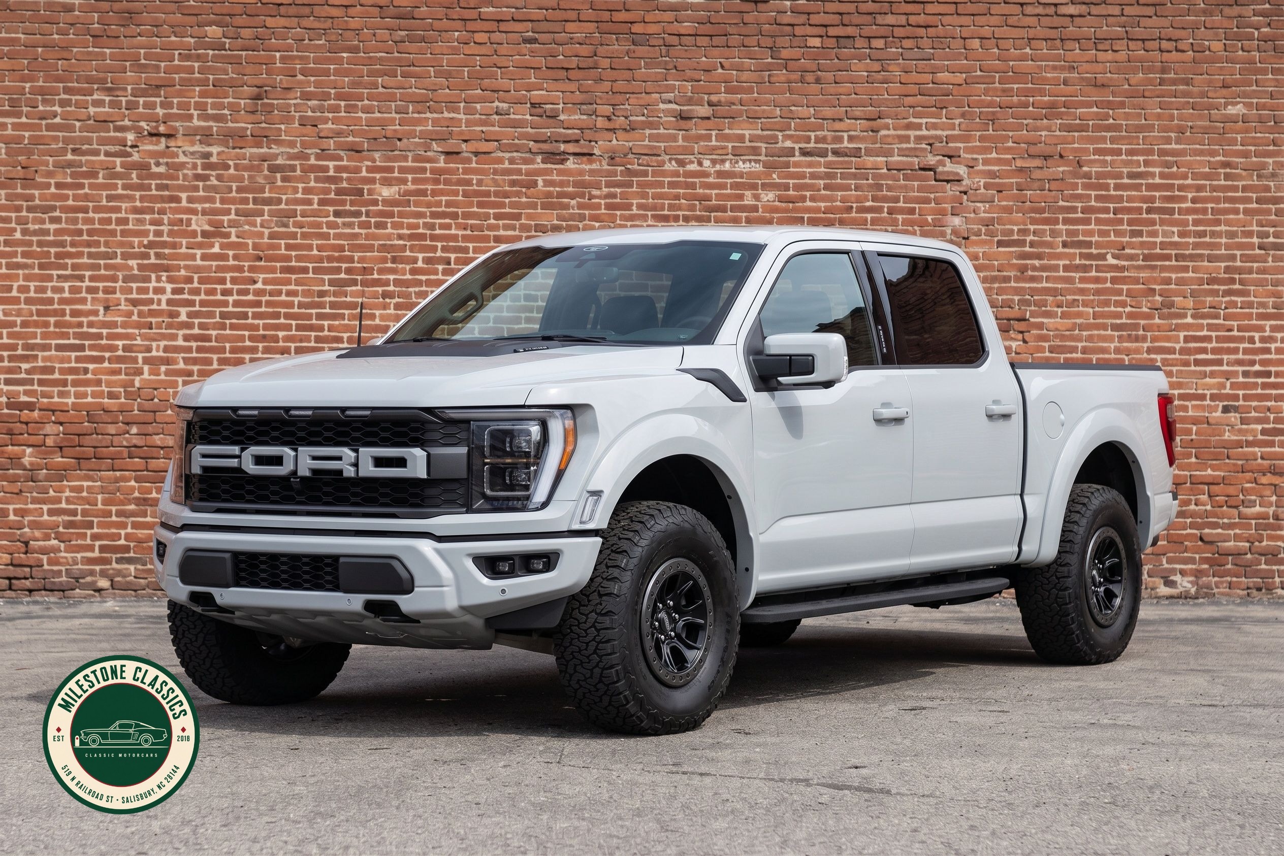 2023 Ford F150 Raptor photo 3