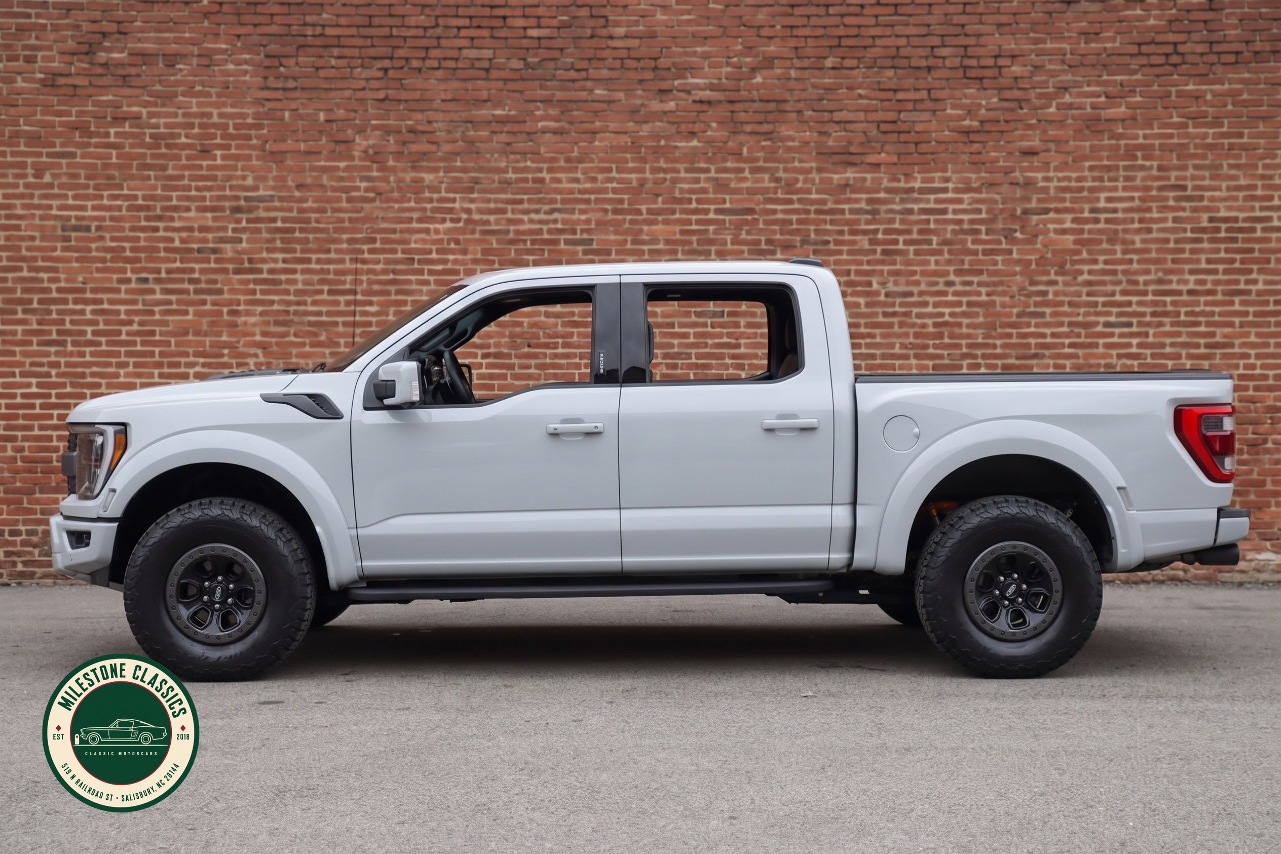 2023 Ford F150 Raptor photo 6