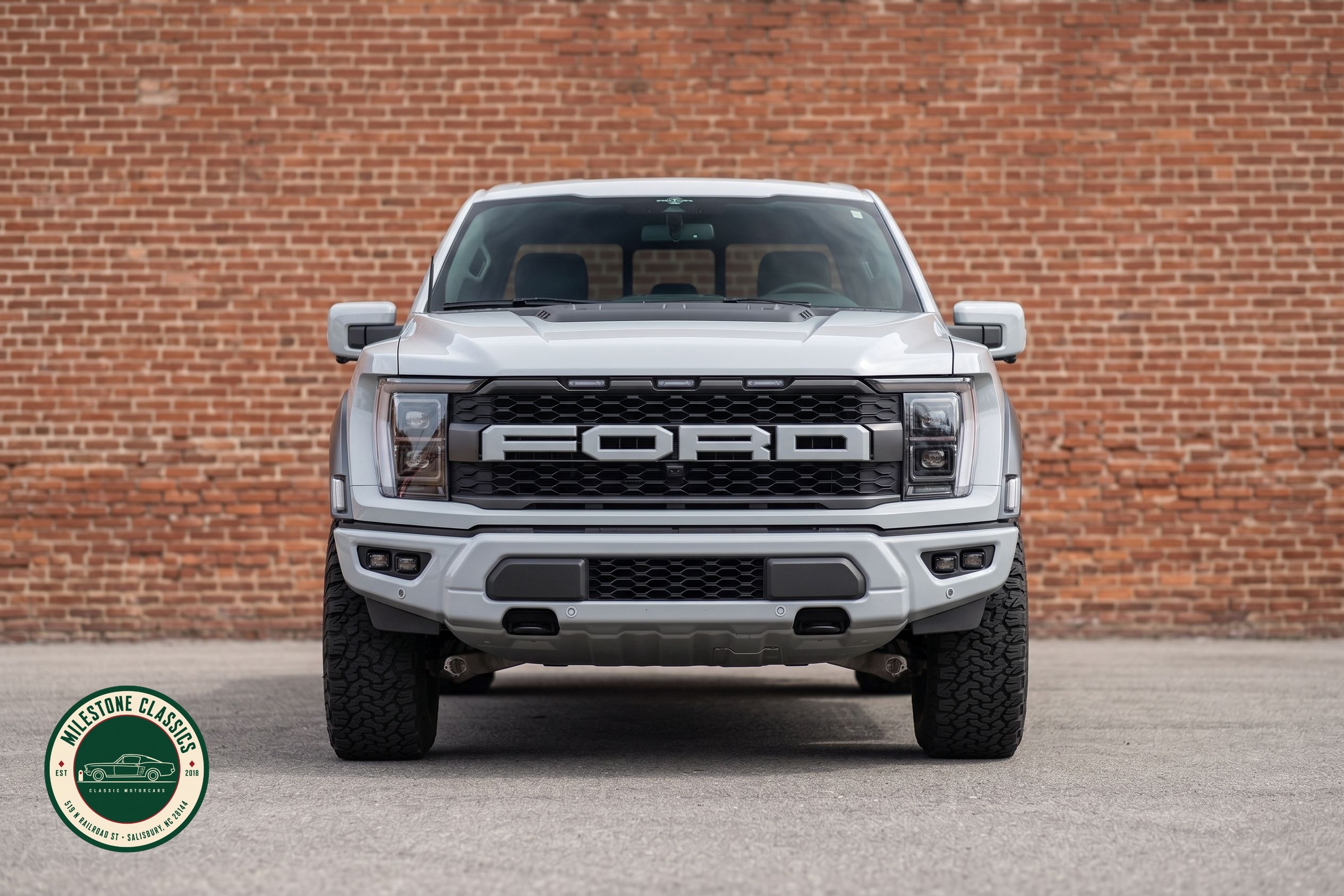 2023 Ford F150 Raptor photo 2